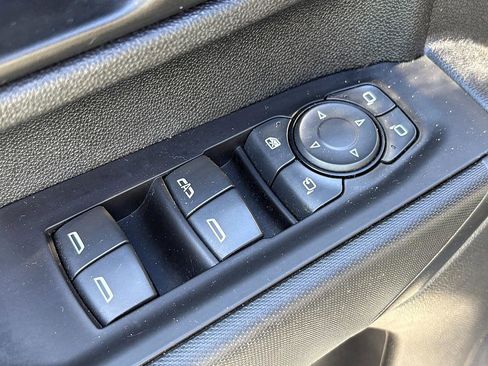 Used 2020 Chevrolet Silverado 2500 Custom w/ Custom Convenience Package image 17