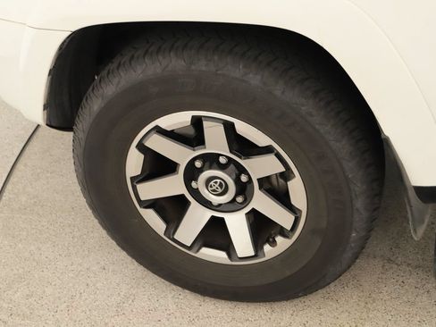 Used 2021 Toyota 4Runner TRD Off-Road Premium w/ Moonroof Package AWD/4WD image 38