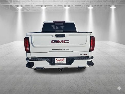 Certified 2024 GMC Sierra 1500 AT4 w/ AT4 Preferred Package AWD/4WD image 4