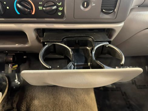 Used 2001 Ford F350 2WD Regular Cab Super Duty image 17
