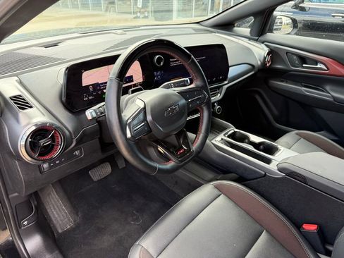 Used 2024 Chevrolet Equinox EV RS FWD image 9