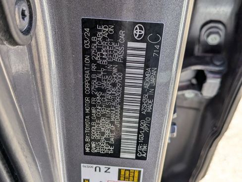 Used 2024 Toyota Crown AWD/4WD image 32