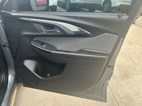 Used 2021 Chevrolet TrailBlazer LT w/ Convenience Package image 16