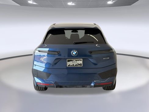 Used 2024 BMW iX xDrive50 w/ Premium Package AWD/4WD image 10