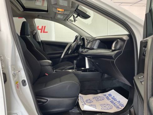 Used 2018 Toyota RAV4 XLE w/ Plus Extra Value Package AWD/4WD image 14