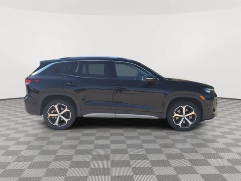 Certified 2025 Volkswagen Tiguan SE w/ Panoramic Sunroof Package AWD/4WD image 4