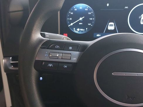 Certified 2025 Hyundai Santa Cruz SEL FWD image 17