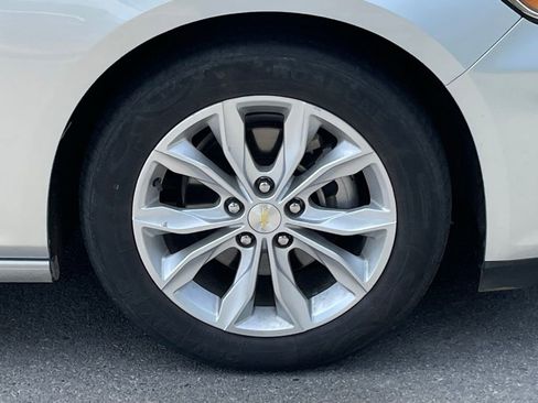 Used 2022 Chevrolet Malibu LT FWD image 31