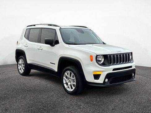 Certified 2023 Jeep Renegade Latitude w/ Premium Group image 7