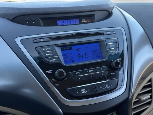 Used 2013 Hyundai Elantra GLS w/ Preferred Pkg image 27