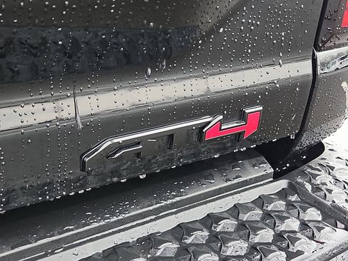 Certified 2024 GMC Canyon AT4 w/ AT4 Premium Package image 30