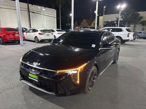 Used 2025 Kia K4 GT-Line Turbo image 2