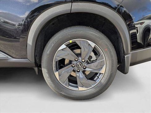 New 2026 Nissan Rogue SV image 9