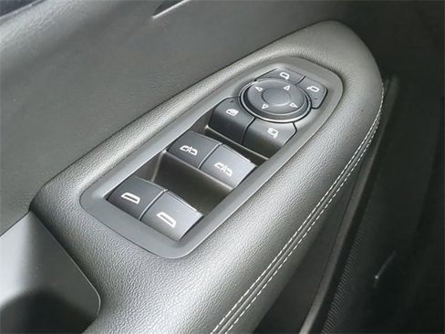 Used 2025 Cadillac XT6 Premium Luxury w/ Technology Package image 32