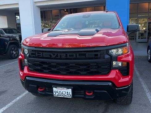 Used 2024 Chevrolet Silverado 1500 Custom Trail Boss w/ LPO, Dark Essentials Package AWD/4WD image 3