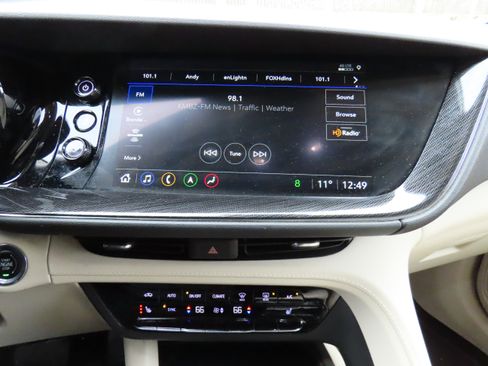 Used 2022 Buick Envision Essence w/ Technology Package I image 22