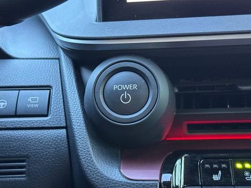 Used 2024 Toyota Prius Prime Premium w/ Advanced Technology Package image 22