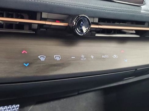 Used 2024 Nissan Ariya AWD image 32