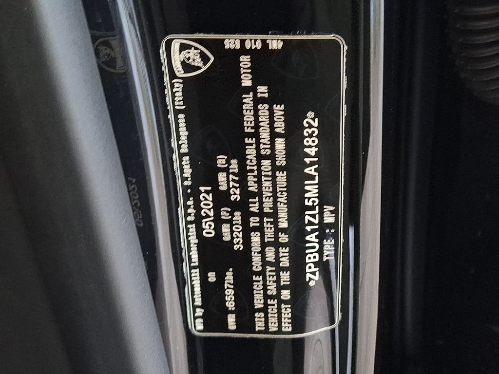 Used 2021 Lamborghini Urus AWD/4WD image 35