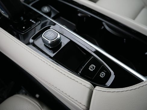 Certified 2023 Volvo XC90 T8 Plus w/ Protection Package Premier AWD/4WD image 22