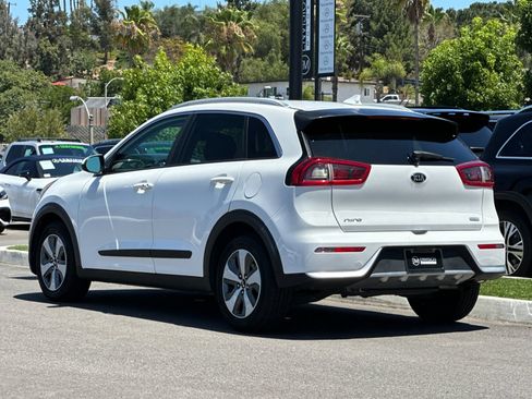 Used 2019 Kia Niro LX FWD image 5