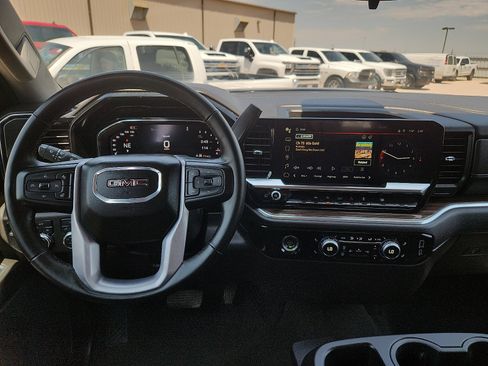 Used 2024 GMC Sierra 1500 Elevation AWD/4WD image 11