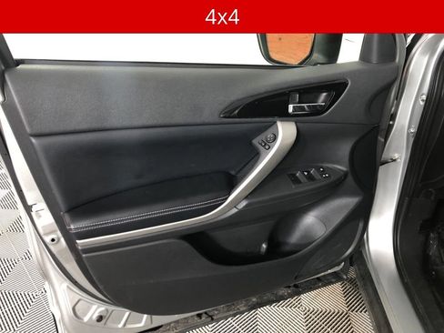 Used 2024 Mitsubishi Eclipse Cross SE AWD/4WD image 9