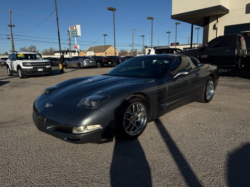 Used 2003 Chevrolet Corvette Coupe w/ Preferred Equipment Group image 2