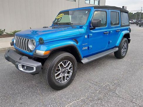 Certified 2024 Jeep Wrangler Unlimited Sahara w/ Technology Group AWD/4WD image 7