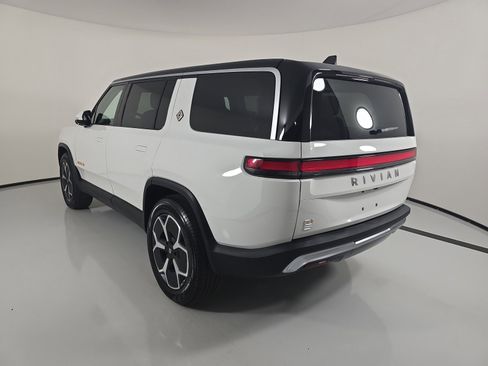 Used 2024 Rivian R1S Adventure AWD/4WD image 3