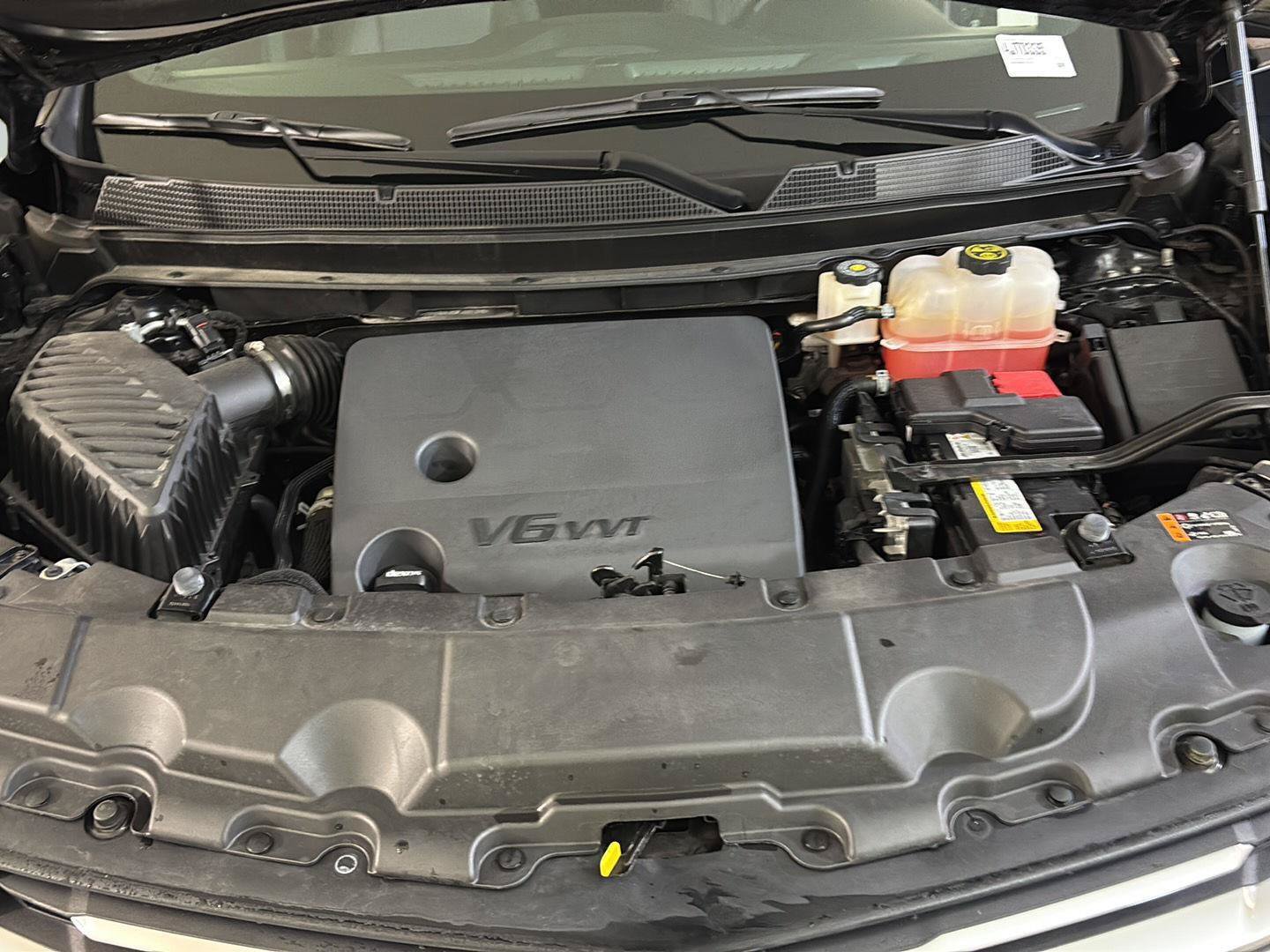 Used 2023 Chevrolet Traverse LT FWD image 10