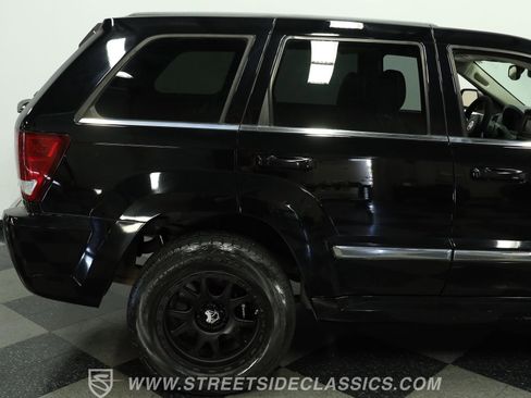 Used 2006 Jeep Grand Cherokee SRT8 w/ SRT Option Group I image 27