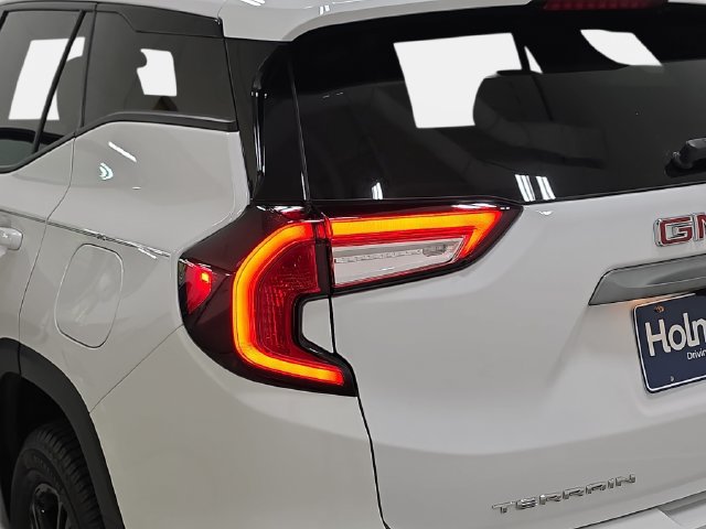 Used 2023 GMC Terrain AT4 AWD/4WD image 33