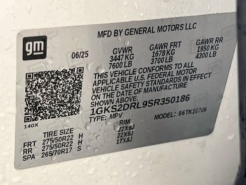 Used 2025 GMC Yukon Denali w/ Sun & Power Step Package AWD/4WD image 9