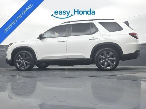 Certified 2025 Honda Pilot Sport image 30