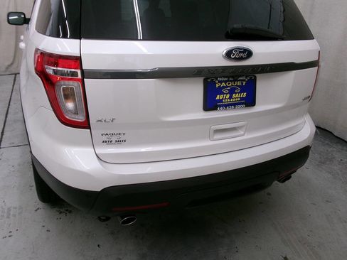 Used 2015 Ford Explorer XLT w/ Equipment Group 202B AWD/4WD image 8