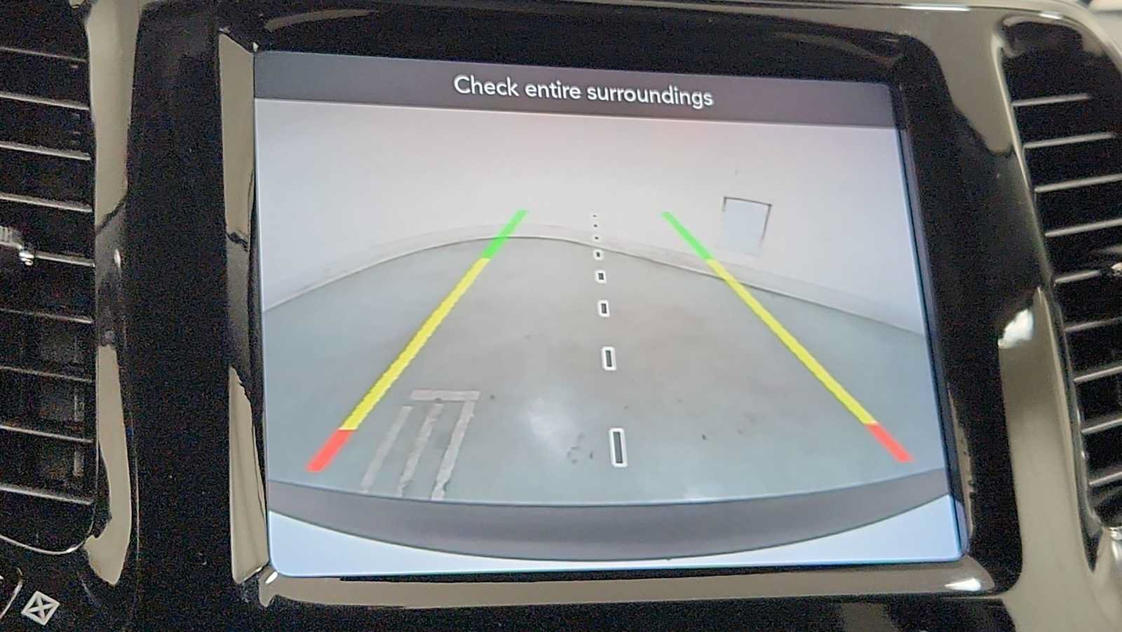 Used 2020 Jeep Cherokee Limited AWD/4WD image 19