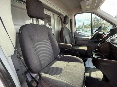 Used 2016 Ford Transit 250 138 w/ Interior Upgrade Package image 7