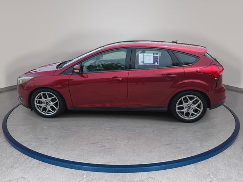 Used 2015 Ford Focus SE w/ Equipment Group 201A FWD image 8