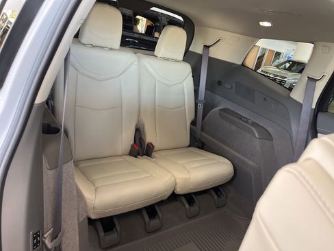 Certified 2025 Cadillac XT6 Premium Luxury w/ Technology Package image 17