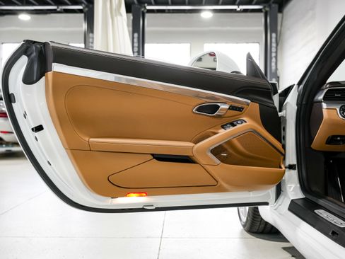 Used 2017 Porsche 911 Carrera S image 26