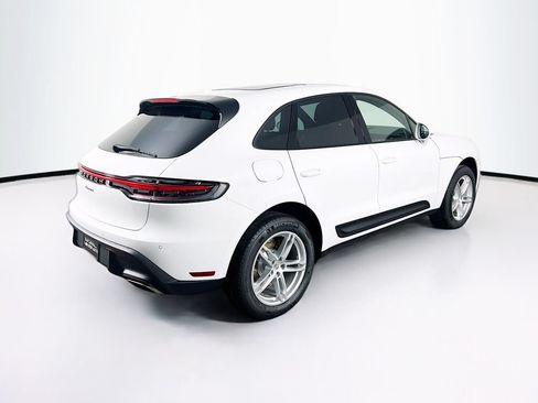 Certified 2026 Porsche Macan AWD/4WD image 9