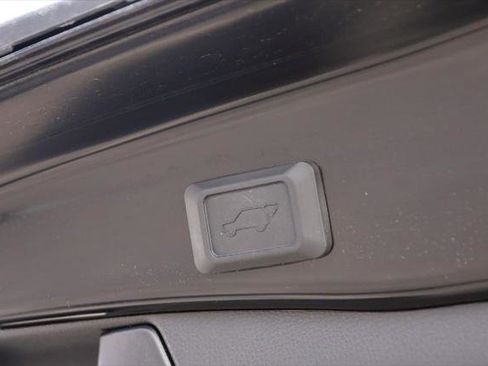 Used 2025 Toyota RAV4 XLE Premium image 8