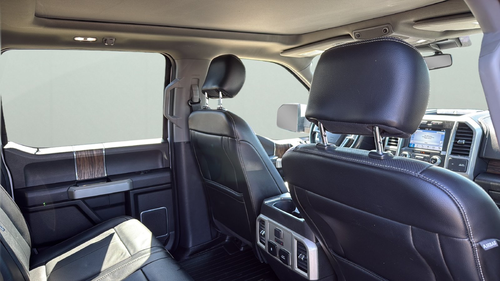 Used 2018 Ford F150 Lariat w/ Equipment Group 502A Luxury AWD/4WD image 25