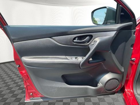 Used 2020 Nissan Rogue Sport S AWD/4WD image 18