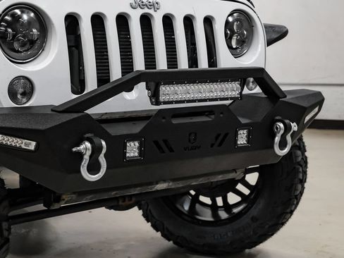 Used 2015 Jeep Wrangler Sport w/ Quick Order Package 24S AWD/4WD image 36