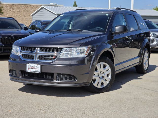 Used 2018 Dodge Journey SE w/ Connectivity Group FWD image 1