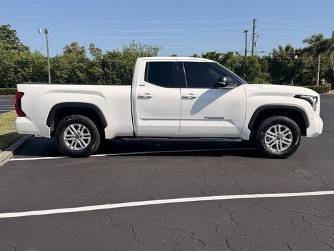 Used 2022 Toyota Tundra SR5 w/ SR5 Premium Package AWD/4WD image 4
