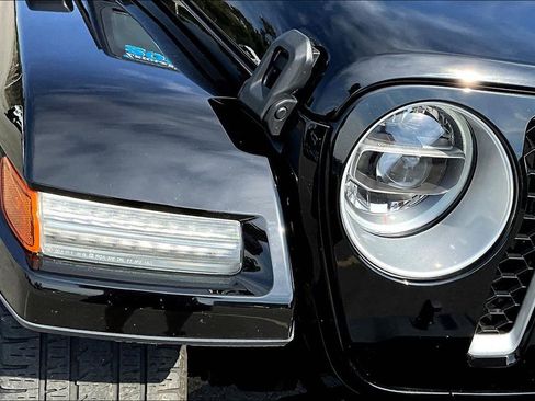 Used 2021 Jeep Wrangler Unlimited Sahara w/ Cold Weather Group image 27