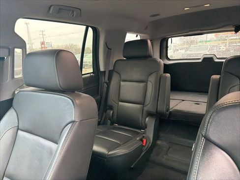 Used 2018 Chevrolet Tahoe LT w/ LT Signature Package image 12